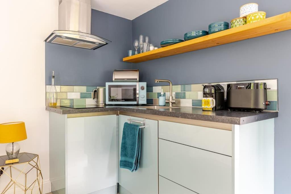 Cosy Cotswolds Retreat Near Bath & Castle Combe Lejlighed Chippenham  Eksteriør billede